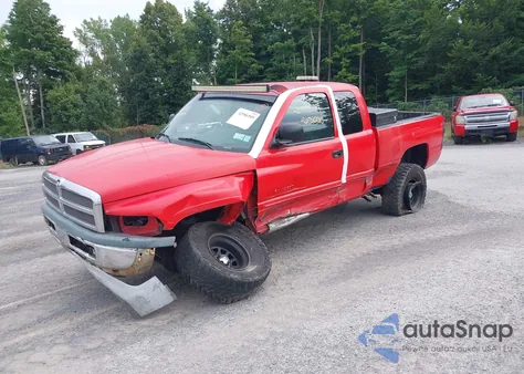 1998 Dodge Ram 2500 St z USA, uszkodzony, nr VIN 1B7KF23Z1WJ136010